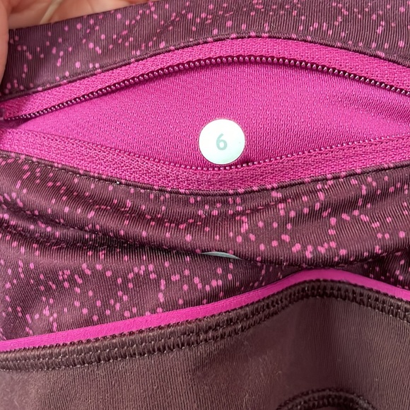 Lululemon leggings in burgundy, size 6 - Picture 3 of 3